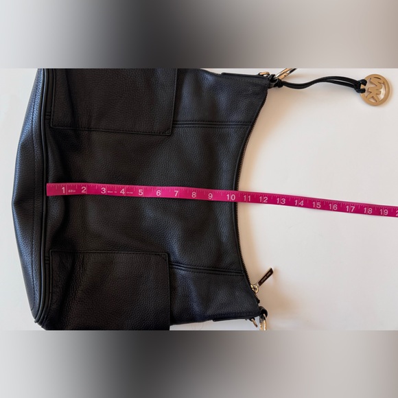 MICHAEL Michael Kors Black Pebbled Leather Satchel Hobo Bag  Used-Missing Straps - Picture 14 of 16